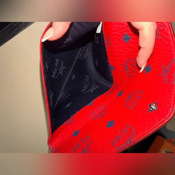 MCM Red Logo Envelope Wristlet Clutch with Navy Print - Picture 4 of 4